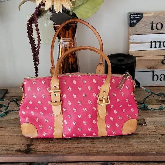 Dooney & Bourke logo bag - Picture 3 of 16